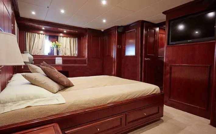 85feet yacht dubai marina